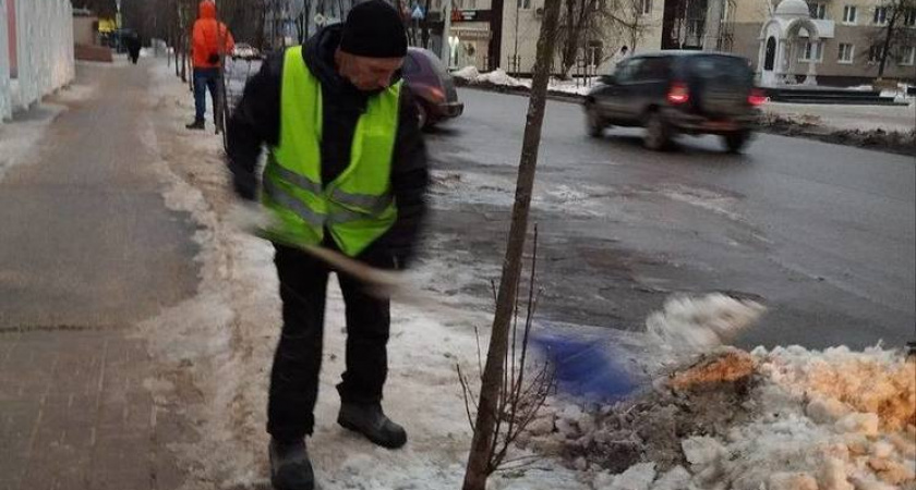 Калужские коммунальщики круглосуточно дежурят в городе