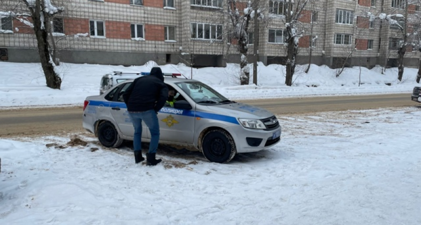 В Калуге автобус врезался в патрульную машину, а на Грабцевском шоссе столкнулись иномарка и «Лада»  