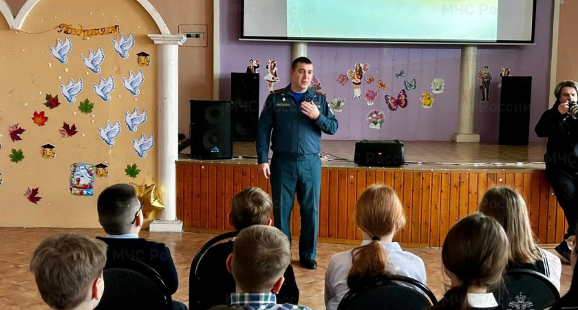 В Калуге пятиклассника наградили за спасение бабушки на пожаре