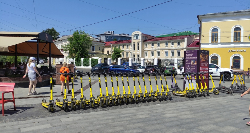 В Калуге выдели 30 специальных зон для парковки электросамокатов