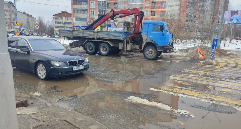 Под Калугой люди 40 лет ждут ремонта дороги