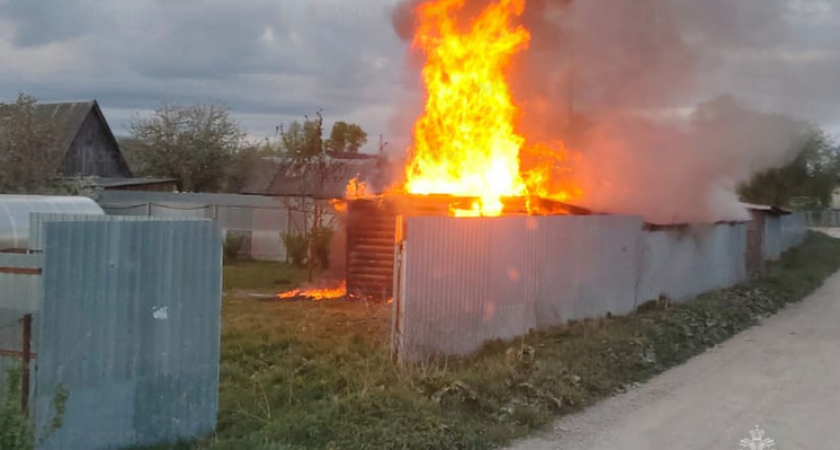 За сутки спасатели Калужской области ликвидировали 15 пожаров