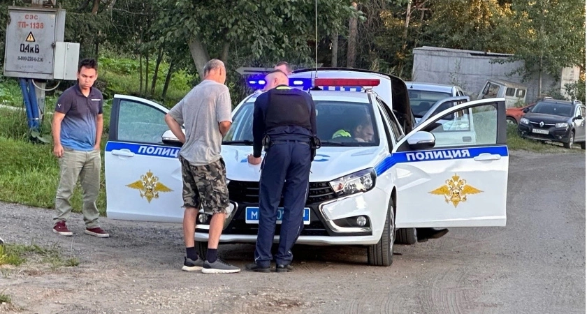 Новое правило вводится для тех, кто водит легковой автомобиль. Теперь полный запрет
