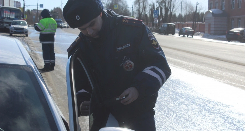 Сотрудники ГАИ в июне начинают беспощадно штрафовать всех на 1500 рублей: россияне об этой "фишке" почему-то забывают