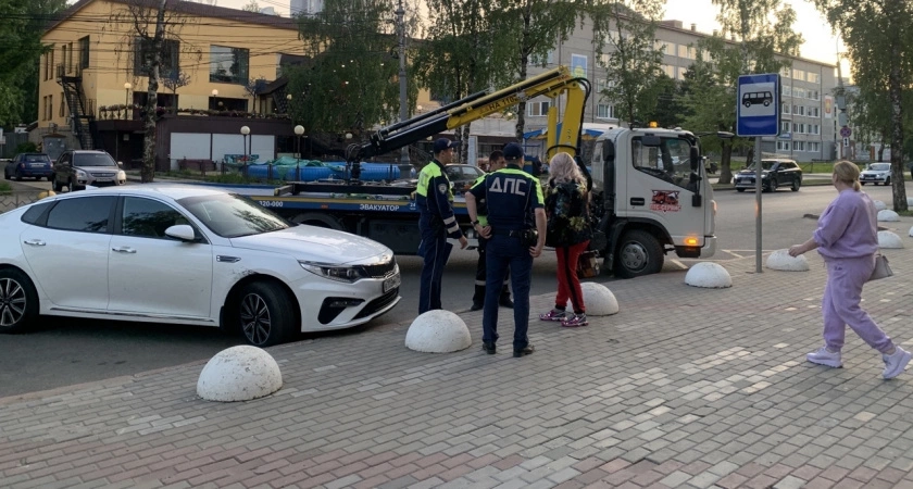 Штраф до 200 тысяч рублей: ГАИ будет проверять всех без исключения водителей на наличие всего 1 этой вещи