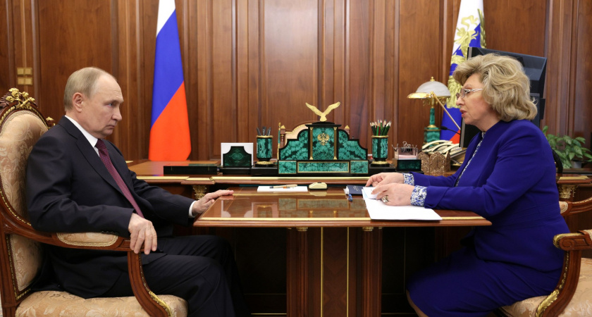 Путин поручил срочно решить проблемы семей участников СВО