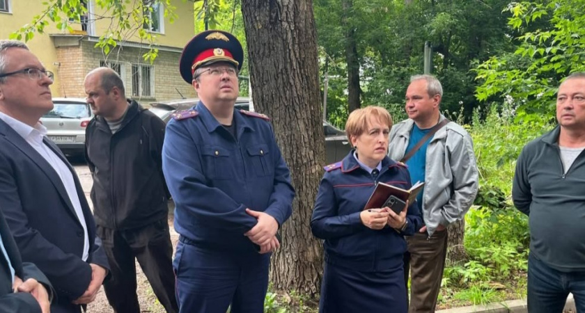 Глава Следственного комитета лично проверил условия жизни в аварийных домах Калуги