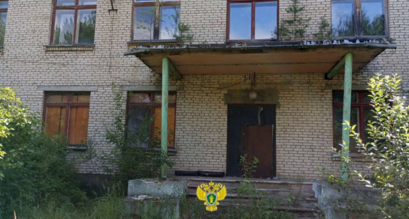 Прокуратура добилась ограничения доступа к опасной "заброшке" в Калужской области