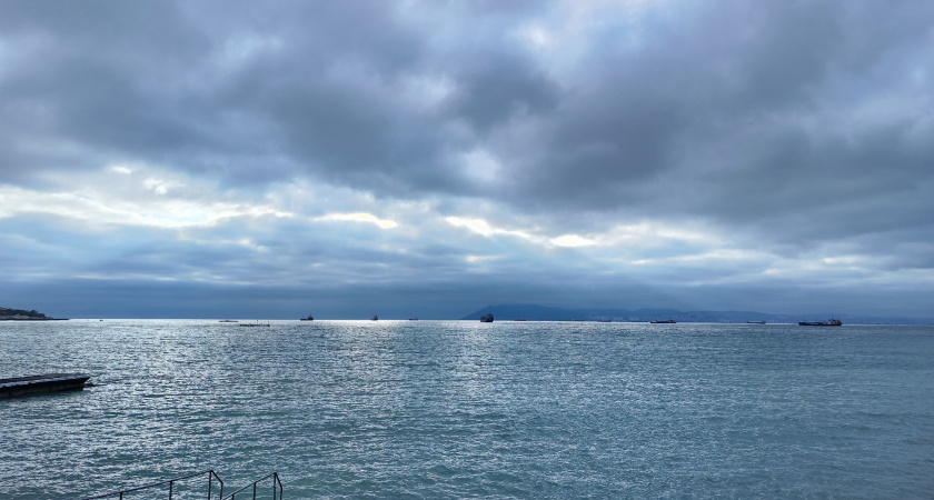 Этот курорт на Черном море легко заменит Анапу — кристально чистые пляжи и без толп туристов