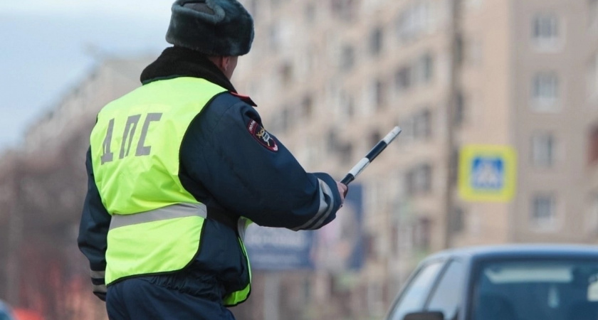 В Калужской области в ДТП погиб мужчина и пострадали семь человек