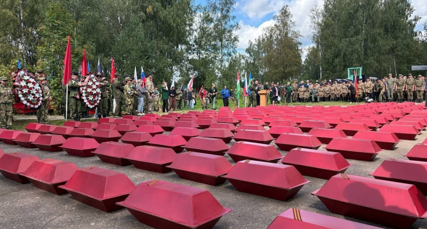 В Калужской области с воинскими почестями предали земле останки 196 советских солдат