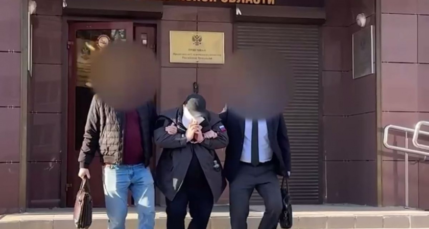 Экс-главе "Калугадорзаказчика" предъявлено новое обвинение в коррупции на фоне праздничного банкета