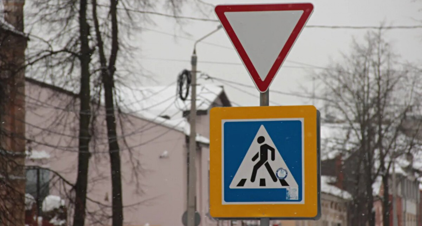 Кто главнее на перекрестке: «Уступите дорогу» или «Стоп»? Разбираю.