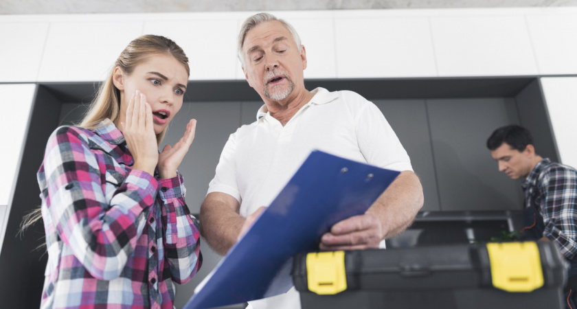 Затопление квартиры канализационными стоками из общего стояка. УК не возмещает ущерб за ремонт.