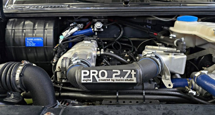 В Москве презентовали УАЗ Патриот с турбированным двигателем мощностью 210 л.с. и крутящим моментом 350 Н·м.