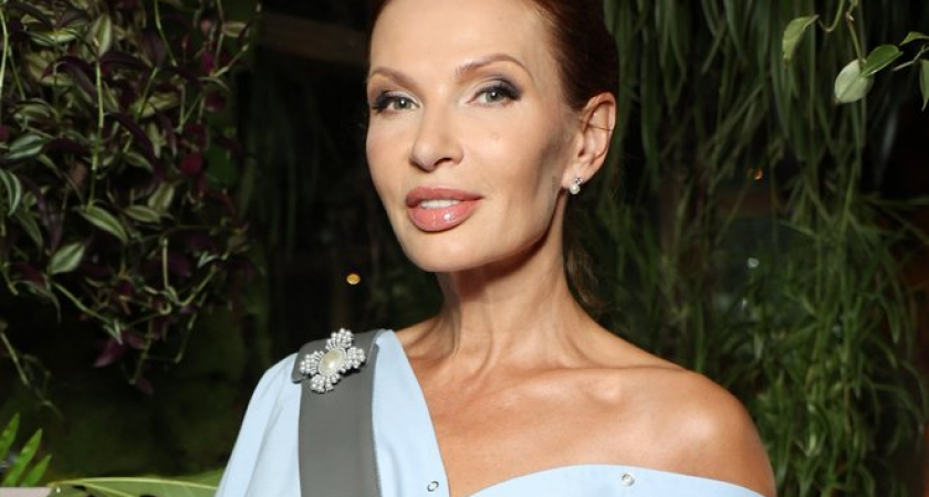 Эвелина Бледанс делится секретами своего дома-шкатулки и яркой кухни