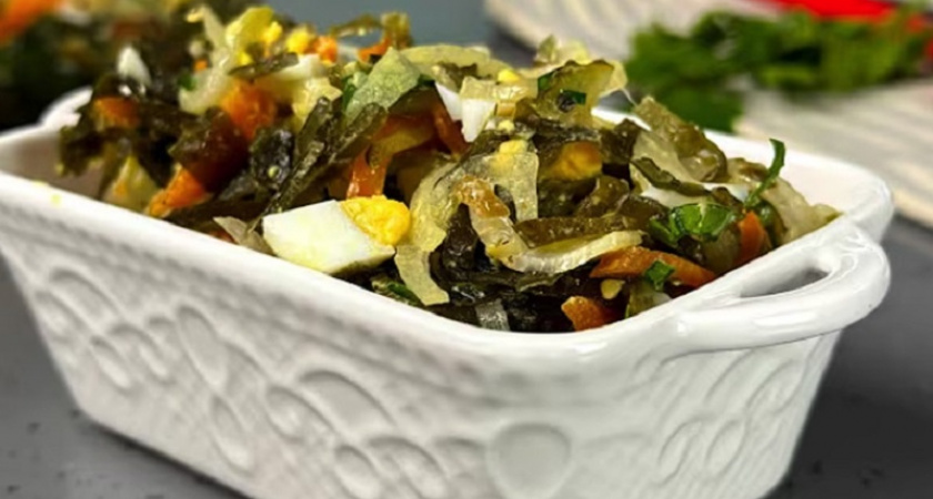 Приготовим салат из морской капусты по-новому