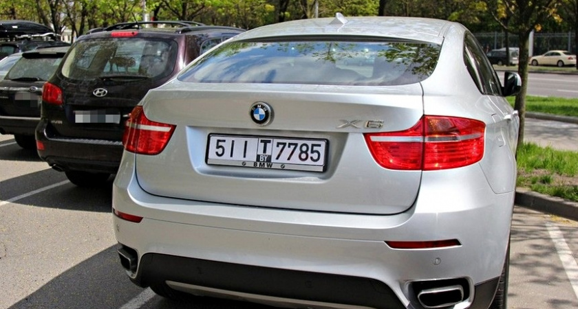 Разбираем номера с «Т» посередине: что они значат и почему их много