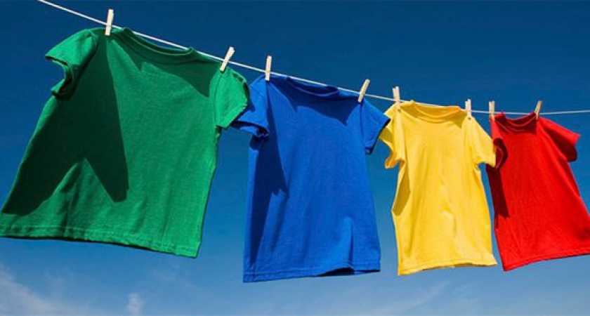 Освежаем старые футболки: домашний трюк для чистой стирки