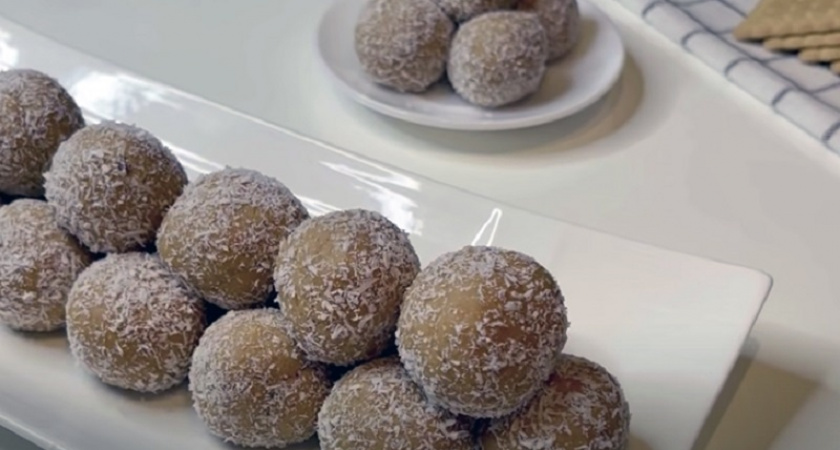 Готовим натуральные банановые конфеты с печеньем за час без выпечки