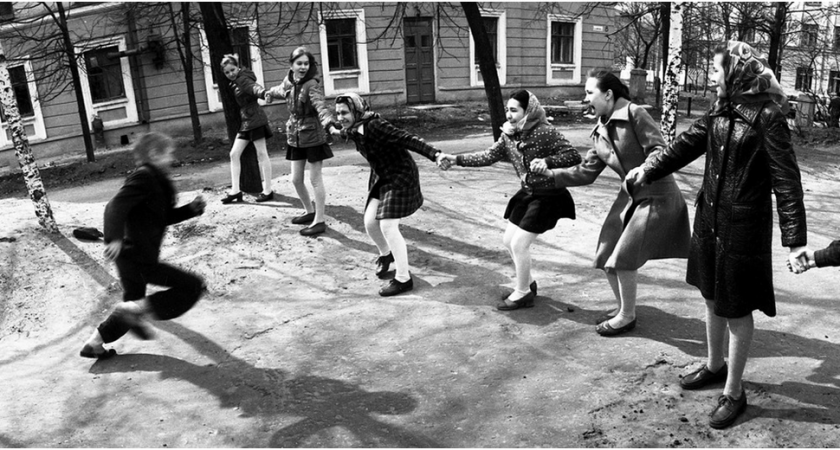 Раскрываем секрет советских дворов: свободнее, опаснее, счастливее