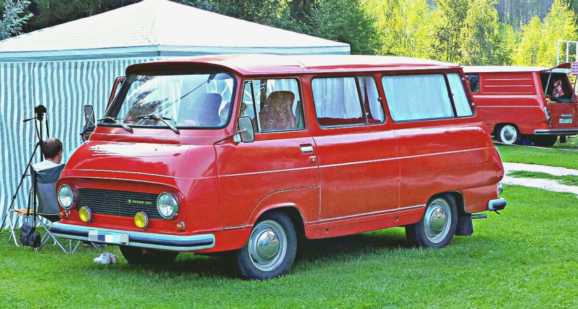 «Чешский РАФ» Skoda 1203: прорыв микроавтобуса, застрявший на конвейере 40 лет
