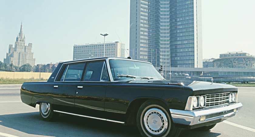 ЗИЛ-117 разгоняется до сотни за 13 секунд с 7-литровым мотором: почему не заменил «Чайку»