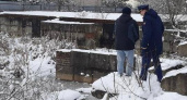 В Калужской области девочка упала в затопленную яму на заброшенной стройке