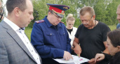Без дорог и воды: глава калужского СК взял на контроль ситуацию в деревне Лихун после жалоб многодетных семей