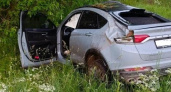 В Калужской области автомобиль съехал в кювет: водитель пострадал